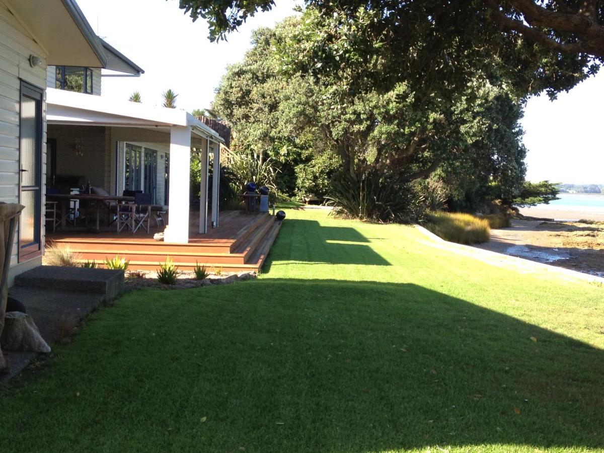 Absolute Waterfront Serenity Near Auckland Clarks Beach Екстериор снимка